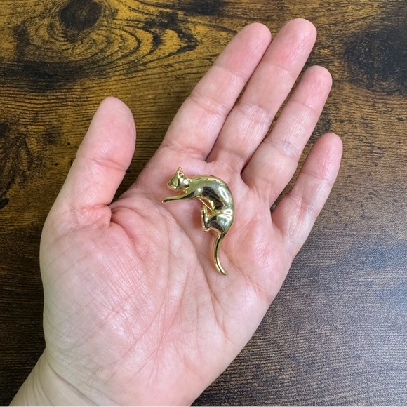 Vintage Gold Cat Brooch - Picture 6 of 6